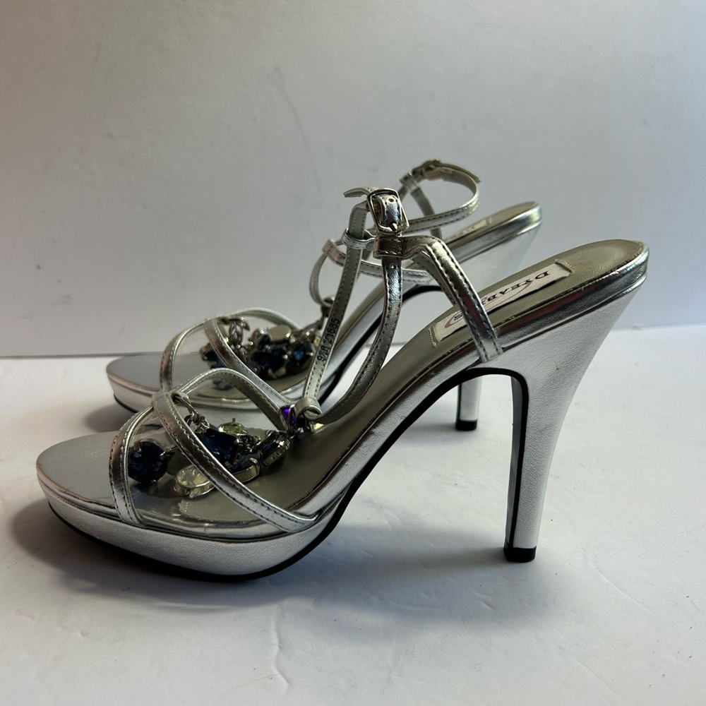 Dyeables “Maria” Silver Platform Sandals – Size 9.5B - Picture 3 of 16